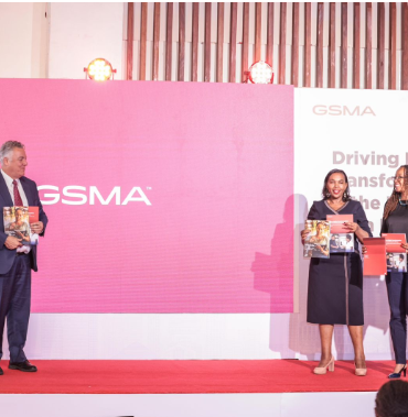 Lydia Sitenei Director Legal Services & Corporate Secretary CAK, John Giusti Chief Regulatory Officer GSMA, Dr. Margaret Ndung’u Cabinet Secretary Ministry of Information, Communications and the Digital Economy, Angela Wamola Head Sub Saharan Africa GSMA and Ashish Malhotra CEO Airtel Kenya at the launch of the Kenya Digital Economy Report held at The Mövenpick Hotel in Nairobi. Photo /Courtesy.