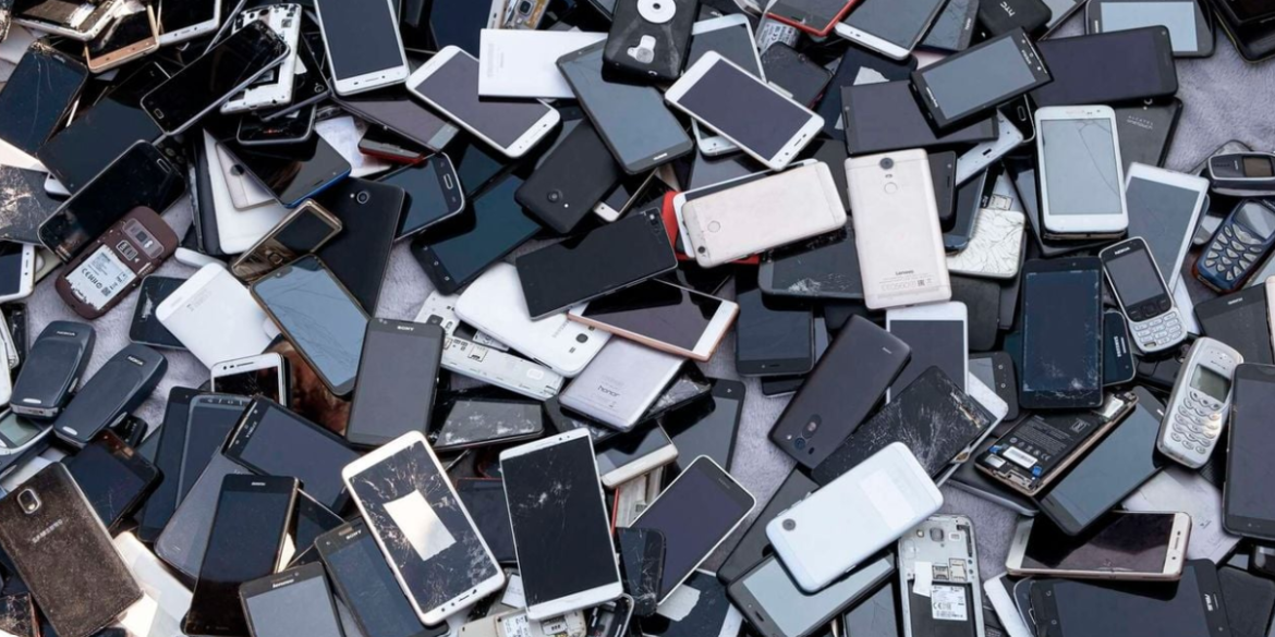 Electronics wholesalers and telcos will be hit with new regulatory fees that the Communications Authority of Kenya (CA). Photo/ Courtesy.